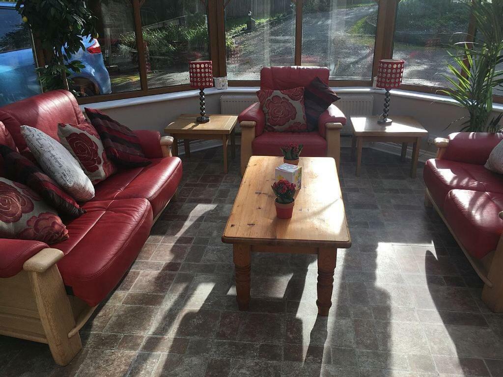 Bedrock Lodge Winterbourne Exterior foto