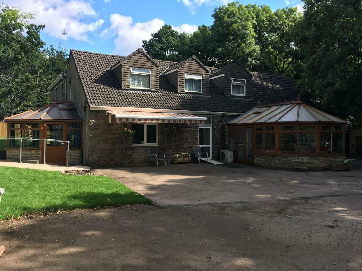 Bedrock Lodge Winterbourne Exterior foto